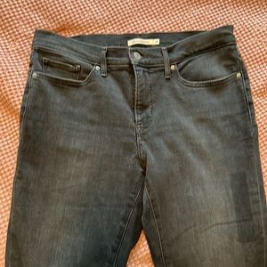 Black Levi jeans 311 shaping skinny style. W31 L30